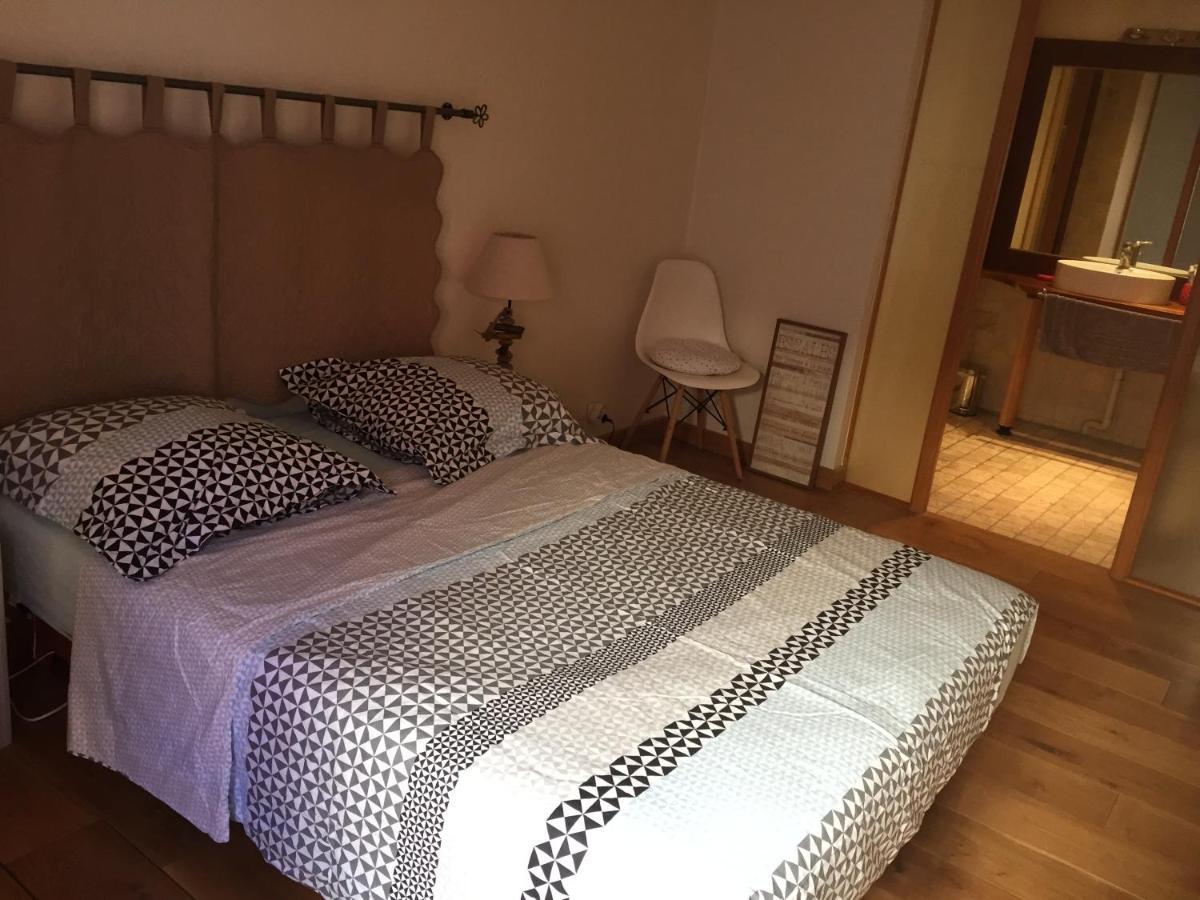 La Tropezienne, Duplex 73 M2, 100 M Du Port, Climatisation, Grande Terrasse *