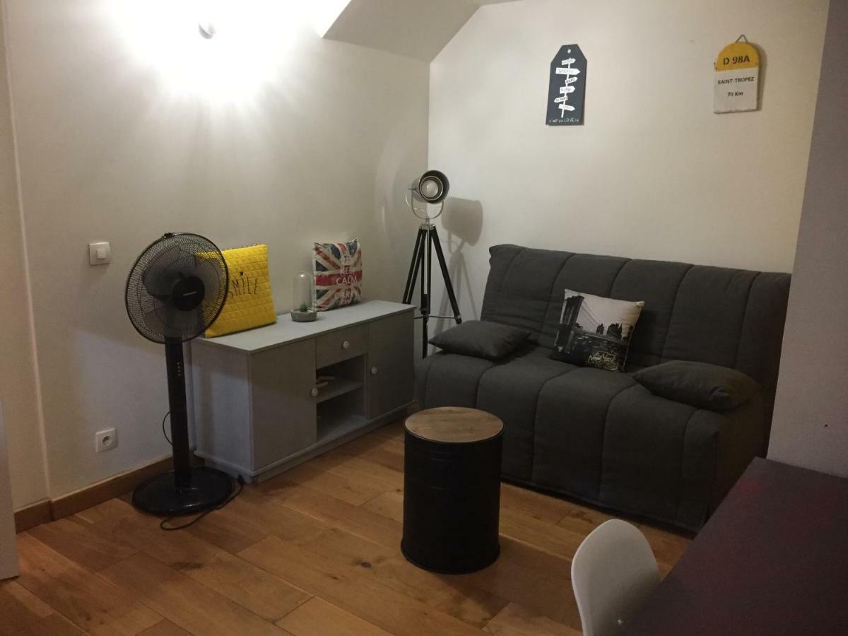 La Tropezienne, Duplex 73 M2, 100 M Du Port, Climatisation, Grande Terrasse