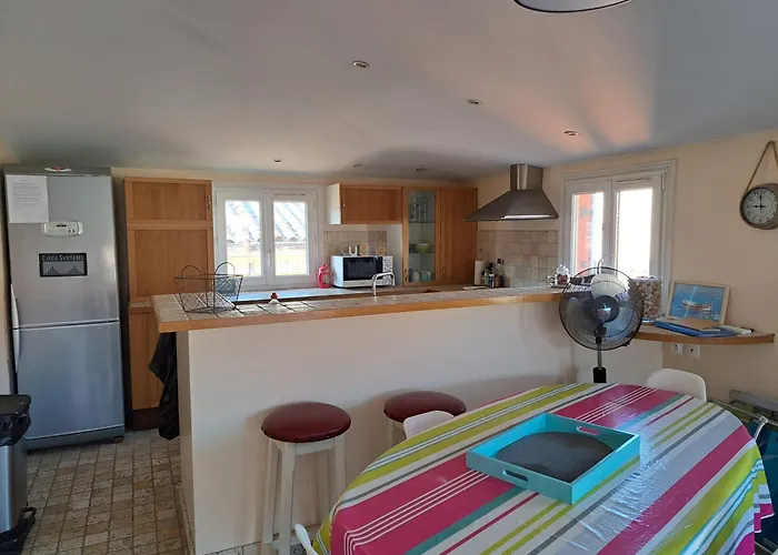 La Tropezienne, Duplex 73 M2, 100 M Du Port, Climatisation, Grande Terrasse