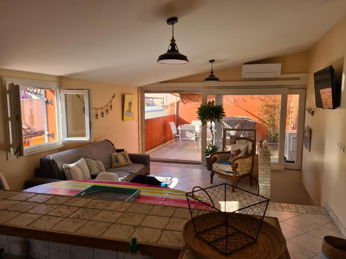 Apartment La Tropezienne, Duplex 73 M2, 100 M Du Port, Climatisation, Grande Terrasse Sanary-sur-Mer