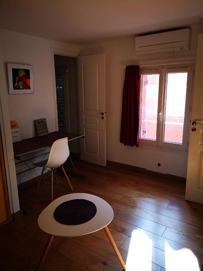 Apartamento La Tropezienne, Duplex 73 M2, 100 M Du Port, Climatisation, Grande Terrasse Sanary-sur-Mer