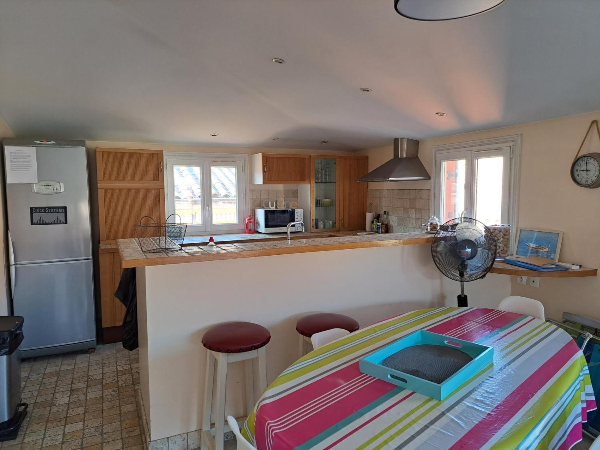 Apartment La Tropezienne, Duplex 73 M2, 100 M Du Port, Climatisation, Grande Terrasse Sanary-sur-Mer