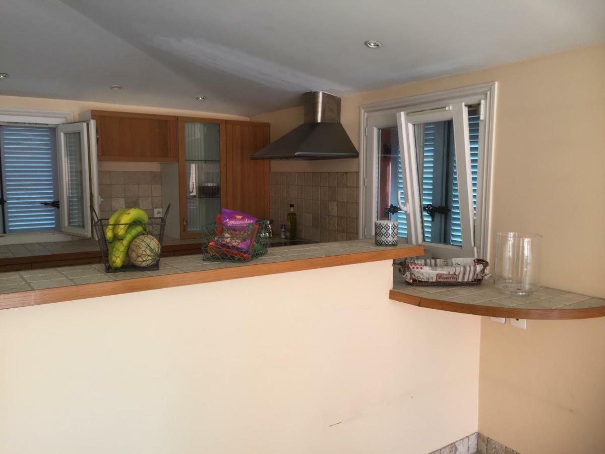 Apartamento La Tropezienne, Duplex 73 M2, 100 M Du Port, Climatisation, Grande Terrasse