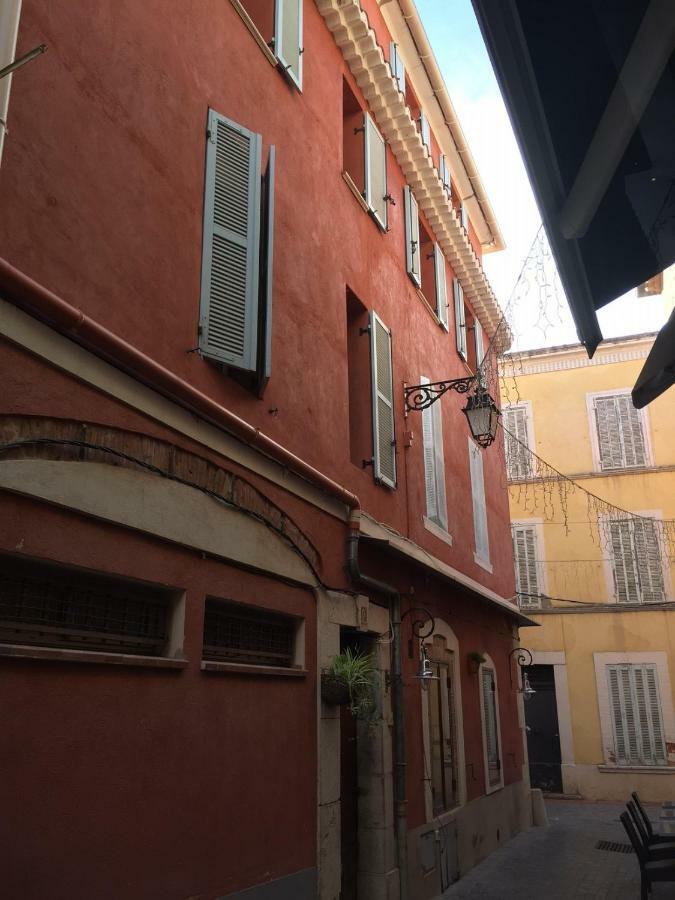 La Tropezienne, Duplex 73 M2, 100 M Du Port, Climatisation, Grande Terrasse Apartamento *