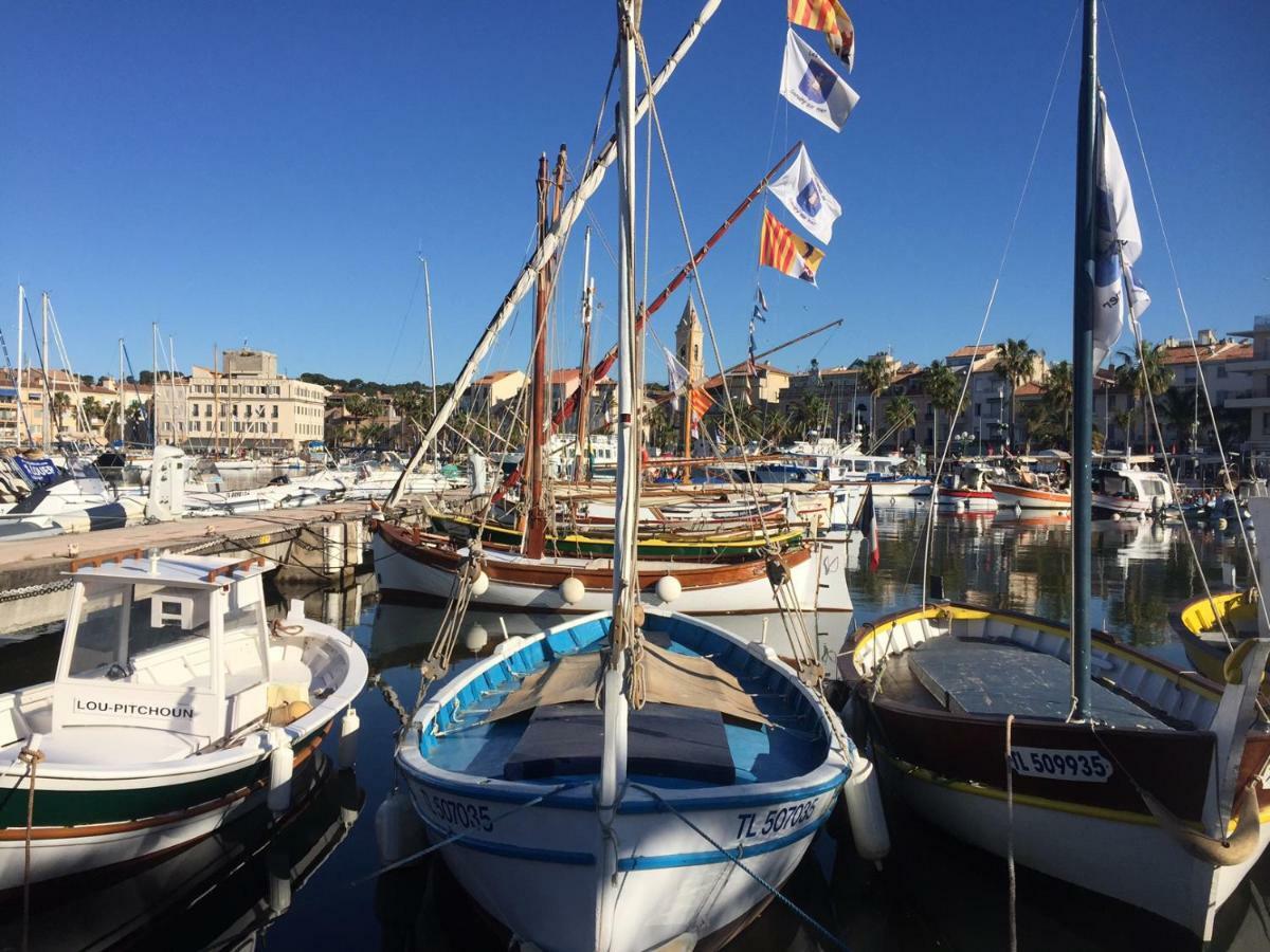 La Tropezienne, Duplex 73 M2, 100 M Du Port, Climatisation, Grande Terrasse Apartment *
